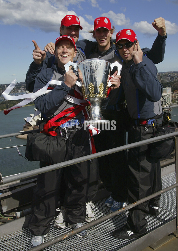 AFL 2005 Media - Sydney Swans Bridge Climb 290905 - 60744