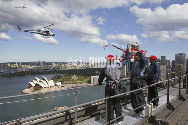 AFL 2005 Media - Sydney Swans Bridge Climb 290905 - 60745