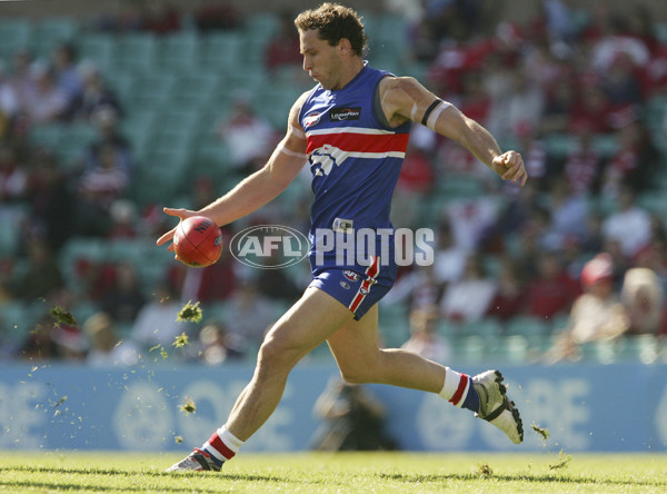 AFL 2005 Rd 9 - Western Bulldogs v Sydney Swans - 61933