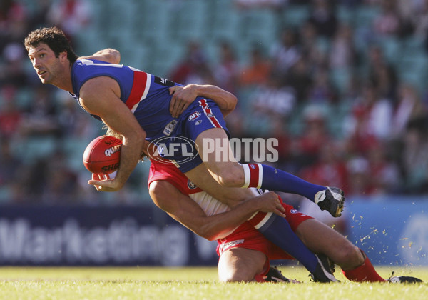 AFL 2005 Rd 9 - Western Bulldogs v Sydney Swans - 61943