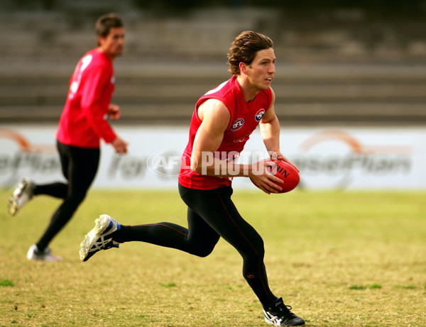AFL 2005 Media - Western Bulldogs Training 270505 - 61960