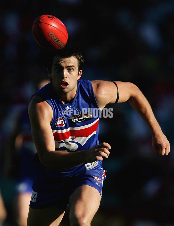 AFL 2005 Rd 9 - Western Bulldogs v Sydney Swans - 61942