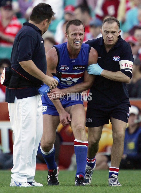 AFL 2005 Rd 9 - Western Bulldogs v Sydney Swans - 61937