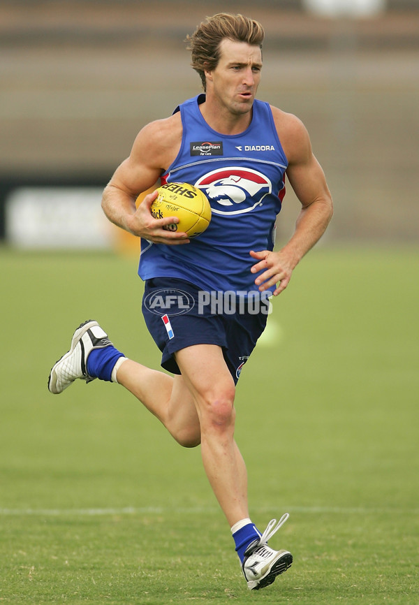 AFL 2005 Media - Western Bulldogs Training 011205 - 62337