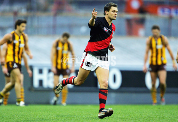 AFL 2004 Rd 11 - Hawthorn v Essendon - 65216