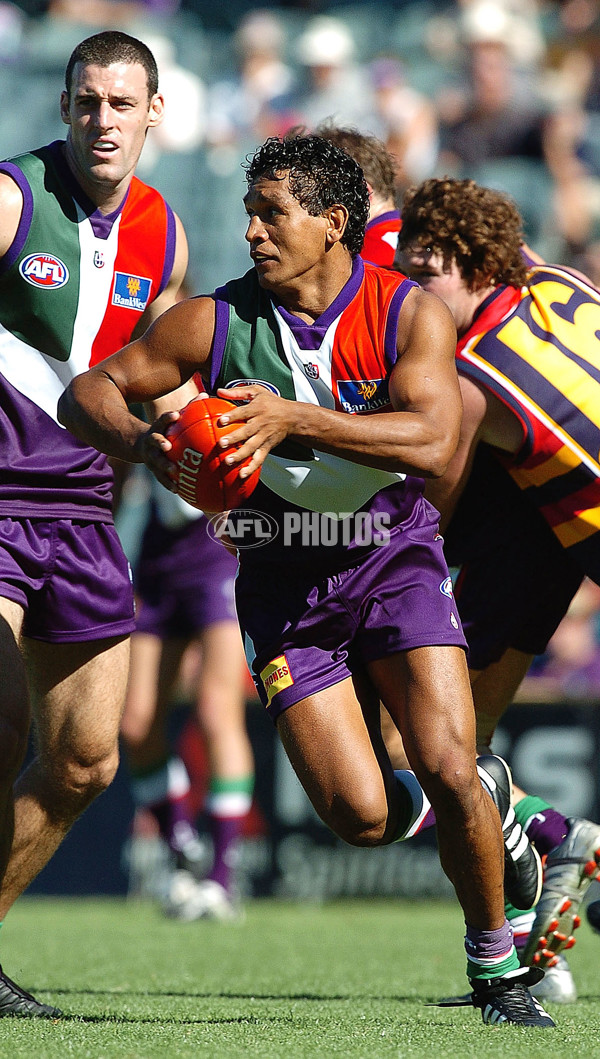 AFL 2004 Rd 3 - Fremantle v Adelaide Crows - 65620