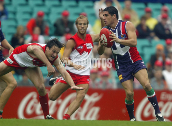 AFL 2004 Rd 2 - Sydney Swans v Fremantle - 65591