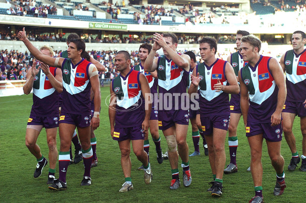 AFL 2004 Rd 3 - Fremantle v Adelaide Crows - 65630