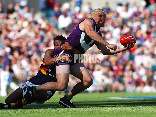 AFL 2004 Rd 3 - Fremantle v Adelaide Crows - 65621