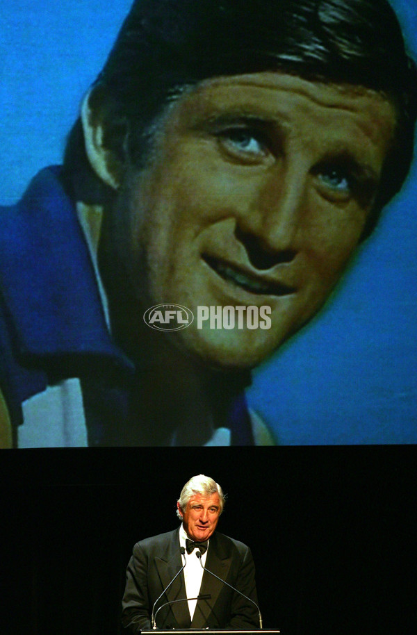 AFL 2004 Media - Hall of Fame Dinner 070604 - 66849