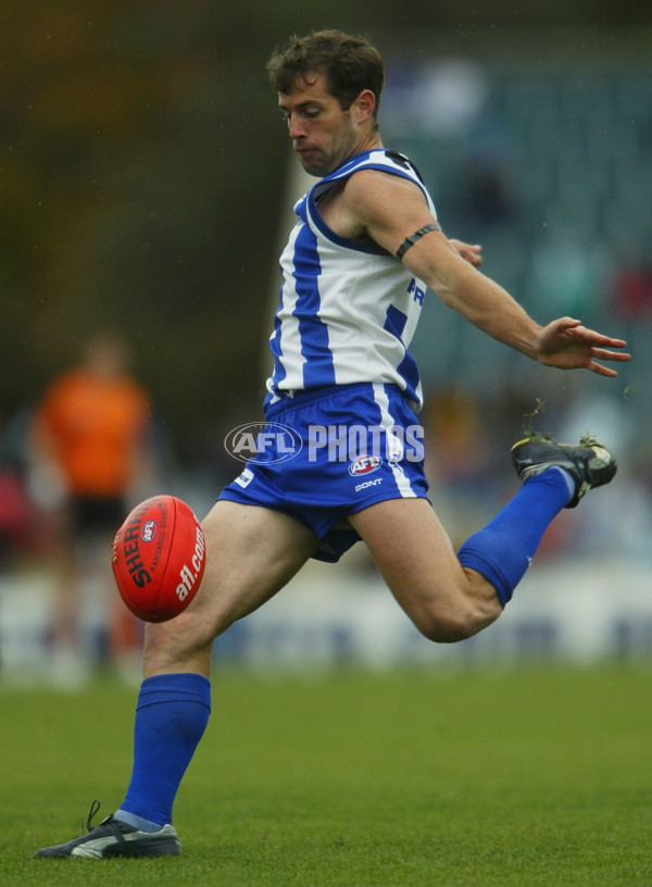 AFL 2004 Rd 6 - Kangaroos v Western Bulldogs - A-36954390