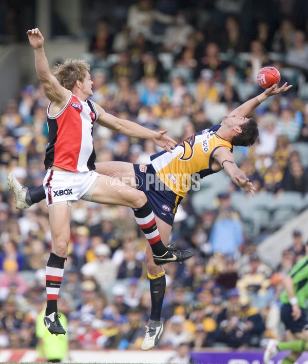 AFL Round 12 - West Coast v St Kilda - 9524