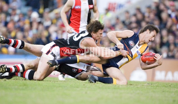 AFL Round 12 - West Coast v St Kilda - 9539