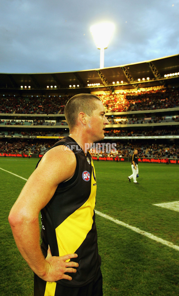 AFL 2004 Rd 15 - Richmond v Essendon - 114442