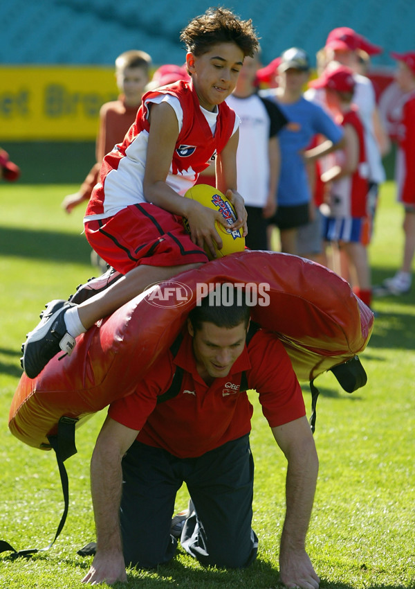 AFL 2004 Media - Sydney Swans Kids Jam Session 130704 - 116274