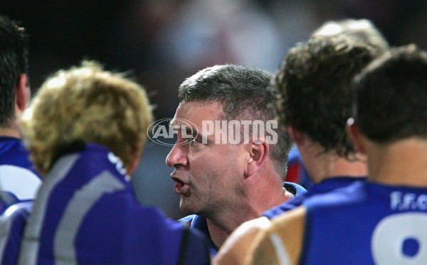 AFL 2004 Rd 20 - Western Bulldogs v Port Adelaide - 117418