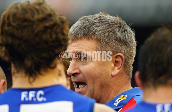 AFL 2004 Rd 22 - Essendon v Western Bulldogs - 117455