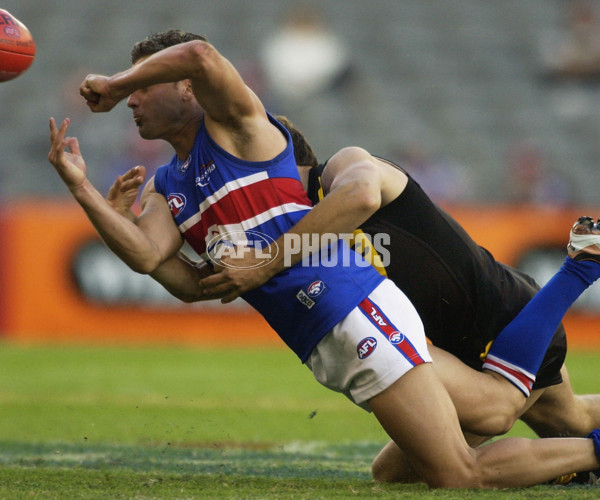 AFL 2003 Rd 2 - Richmond v Western Bulldogs - 118329