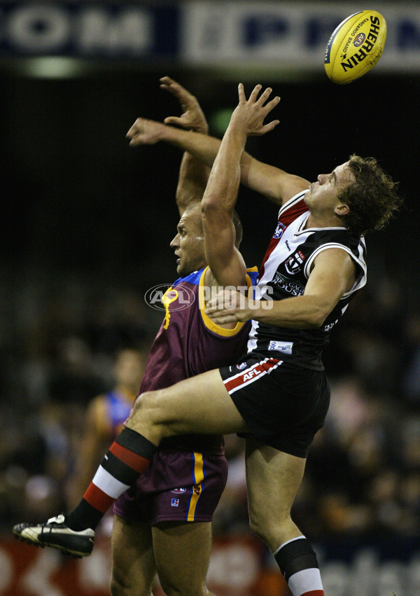 AFL 2003 Rd 11 - St Kilda v Brisbane - 120520