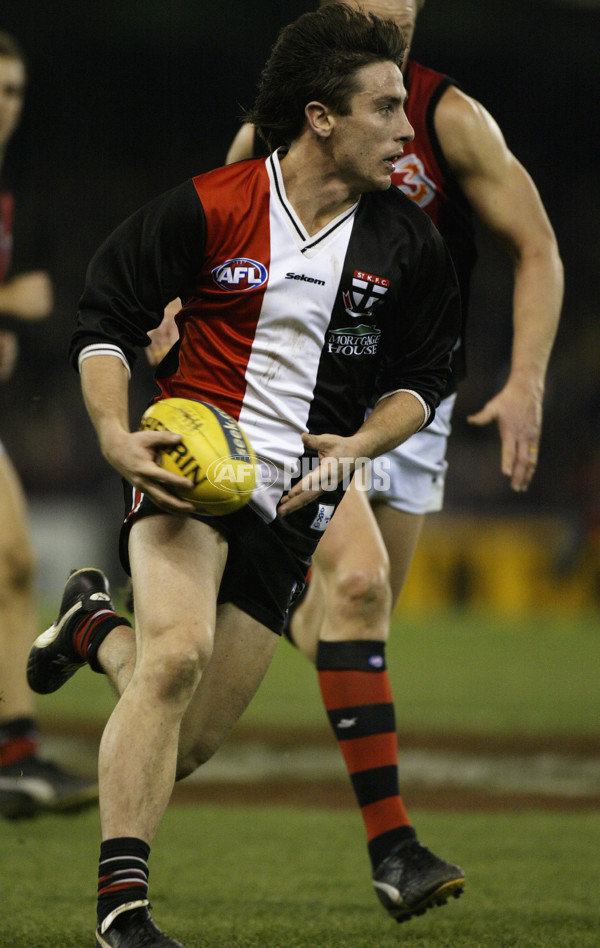 AFL 2003 Rd 14 - St Kilda v Essendon - 120577