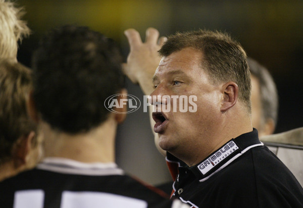 AFL 2003 Rd 14 - St Kilda v Essendon - 120582