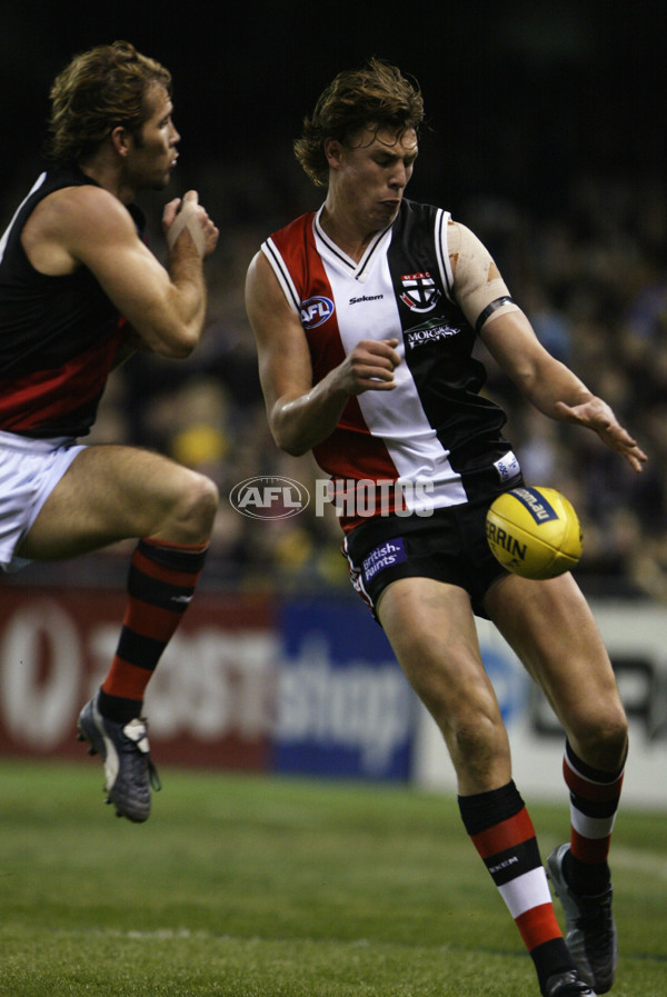 AFL 2003 Rd 14 - St Kilda v Essendon - 120581