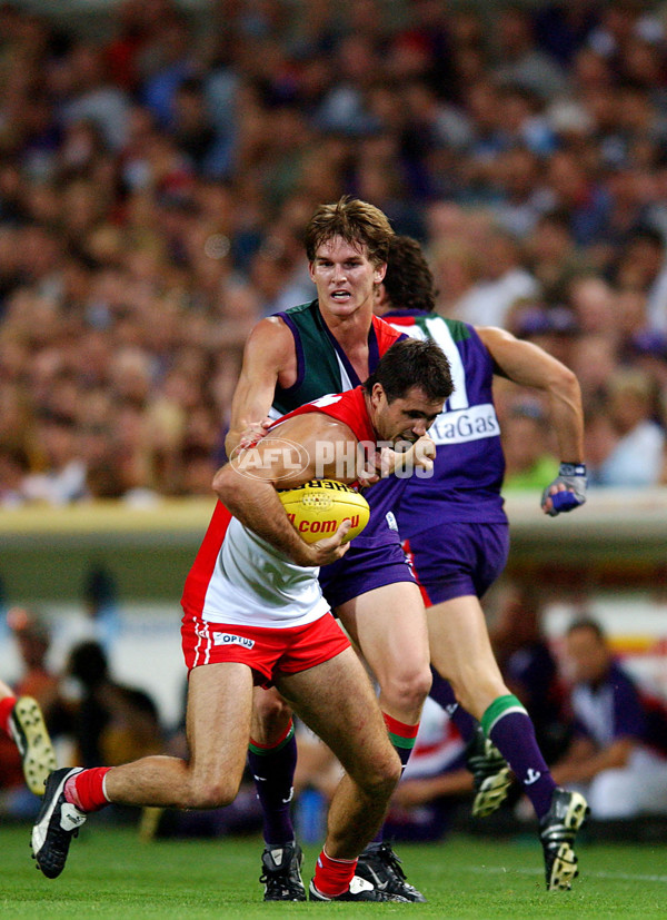 AFL 2003 Rd 2 - Fremantle v Sydney - 120877