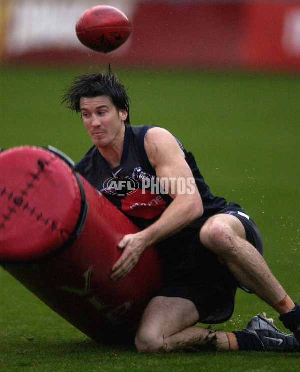 AFL 2003 Media - Carlton Training 200503 - 123360