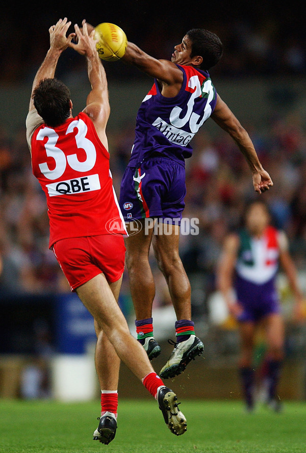 AFL 2003 Rd 2 - Fremantle v Sydney - 123773