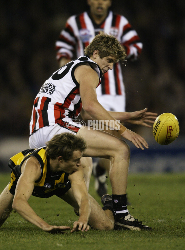 AFL 2003 Rd 19 - Richmond v St Kilda - A-37165774