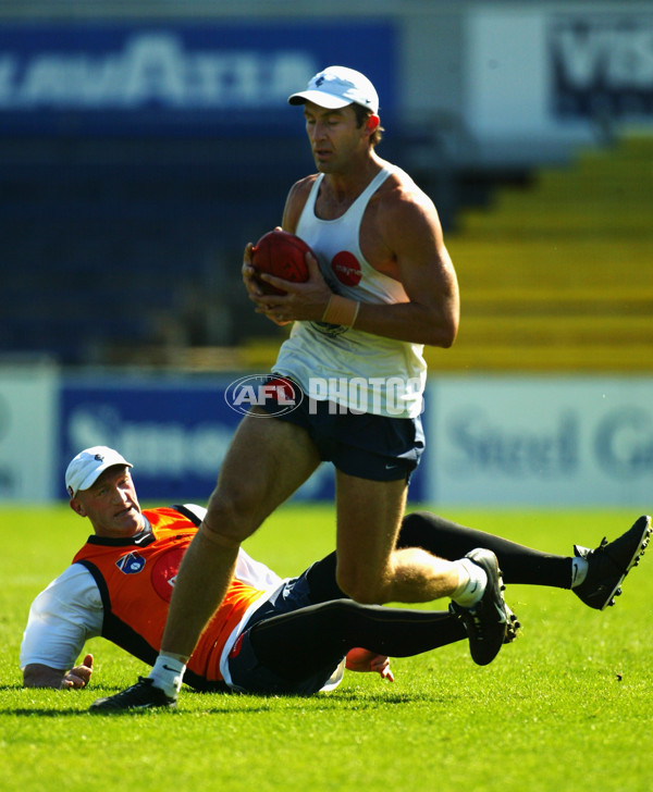 AFL 2003 Media - Carlton Training 240303 - 123209