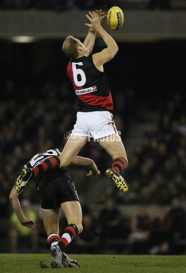 AFL 2003 Rd 14 - St Kilda v Essendon - 170053