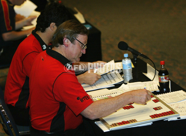 AFL 2003 Media - National Draft 221103 - 128882