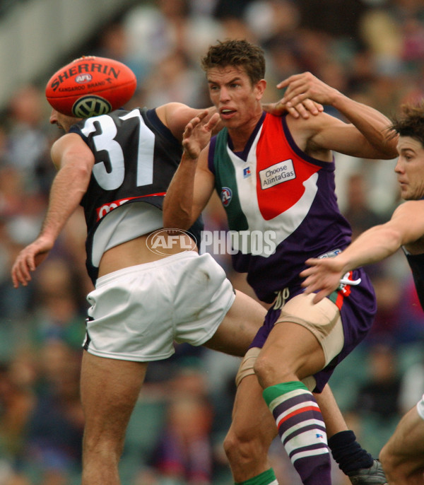 AFL 2002 Rd 10 - Fremantle v Carlton - 132688