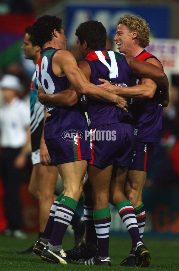 AFL 2002 Rd 14 - Fremantle v Port Adelaide - 132723