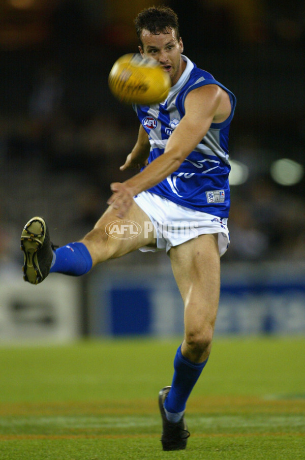 AFL 2002 Wizard Cup Match - Kangaroos v Collingwood - 133638
