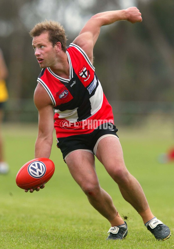 AFL 2002 Media - St Kilda Training Camp - 135165