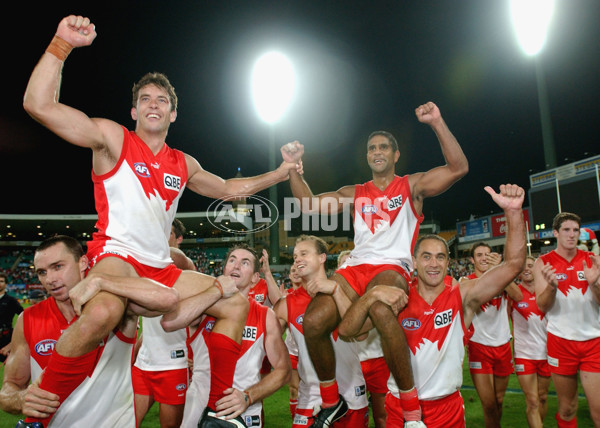 AFL 2002 Rd 4 - Sydney v Kangaroos - 135444