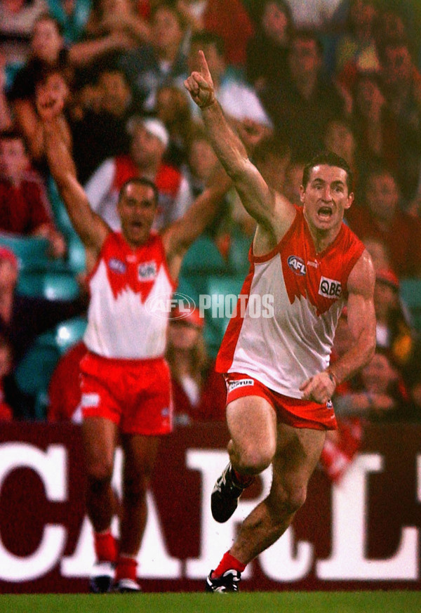 AFL 2002 Rd 4 - Sydney v Kangaroos - 135443