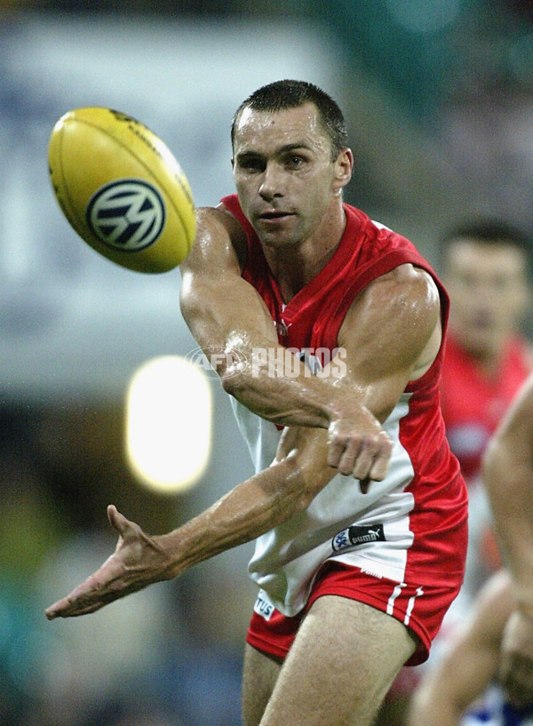 AFL 2002 Rd 4 - Sydney v Kangaroos - 135441
