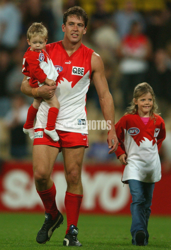 AFL 2002 Rd 4 - Sydney v Kangaroos - 135446