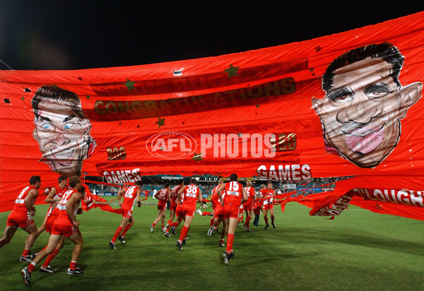 AFL 2002 Rd 4 - Sydney v Kangaroos - 135812