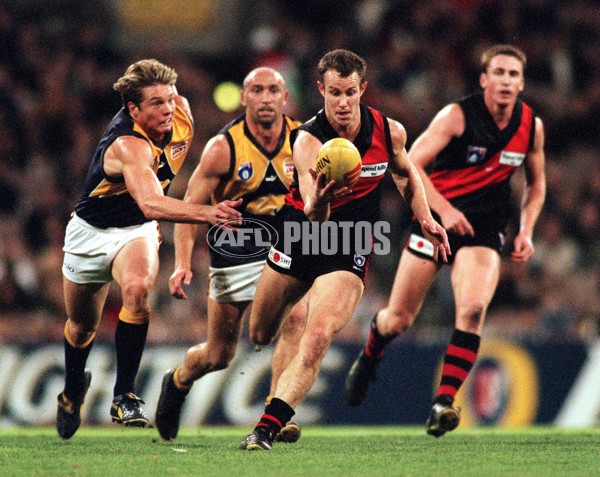 AFL 1999 Rd 19 - Essendon v West Coast - 137442
