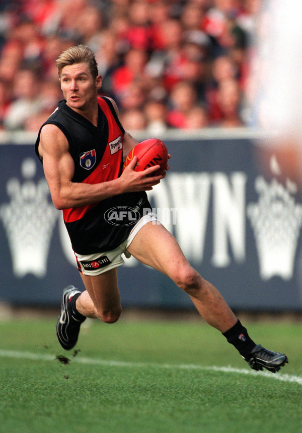 AFL 1999 Rd 7 - Essendon v Melbourne - 137460