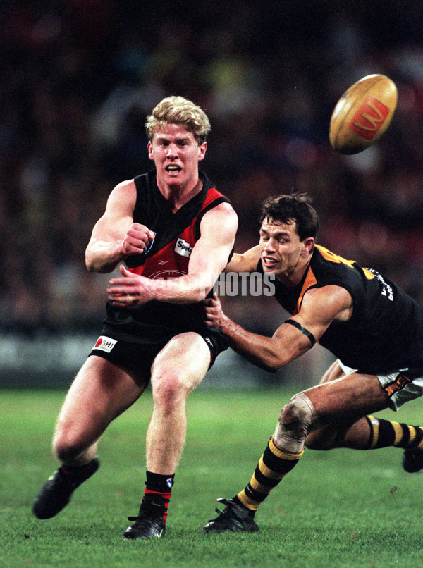 AFL 1999 Rd 21 - Richmond v Essendon - A-37432839