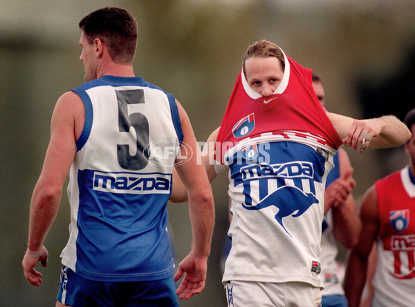 AFL 1999 Media - Kangaroos Training 210999 - 138436
