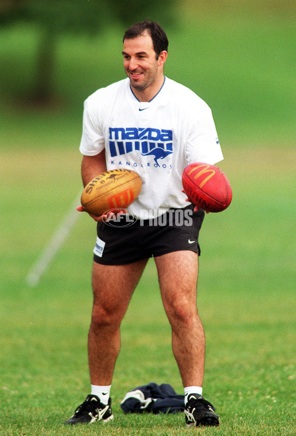 AFL 1999 Media - Kangaroos Training 171199 - 138453