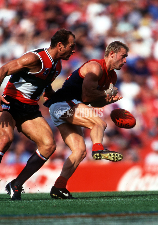 AFL 1999 Rd 2 - St Kilda v Melbourne - 138514