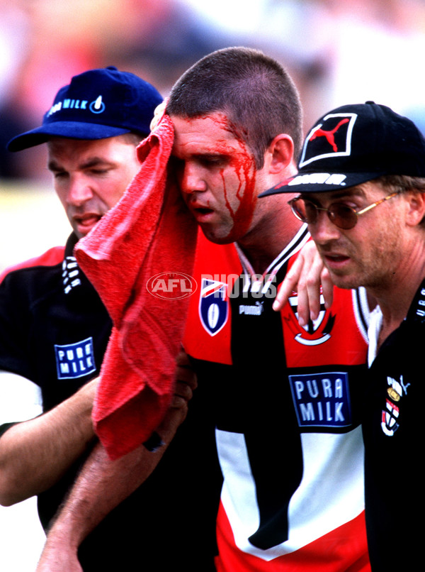 AFL 1999 Rd 2 - St Kilda v Melbourne - 138684