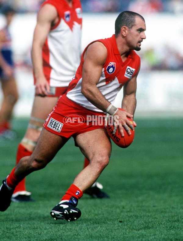 AFL 1998 Rd 5 - Sydney v Western Bulldogs - A-37461423